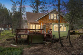 Cozy Mountain Retreat – Relax and Explore home